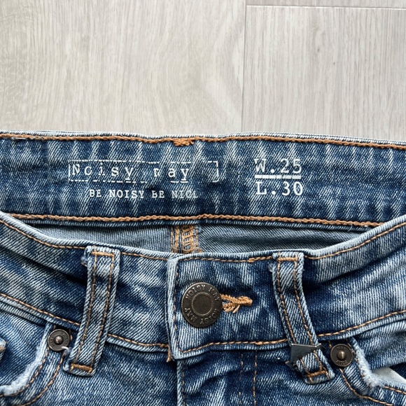 Noisy May Skinny Fit High-Waist Jeans - Picture 2 of 5